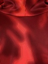 SUDADERA ROJA ESTAMPADA CON RAYAS