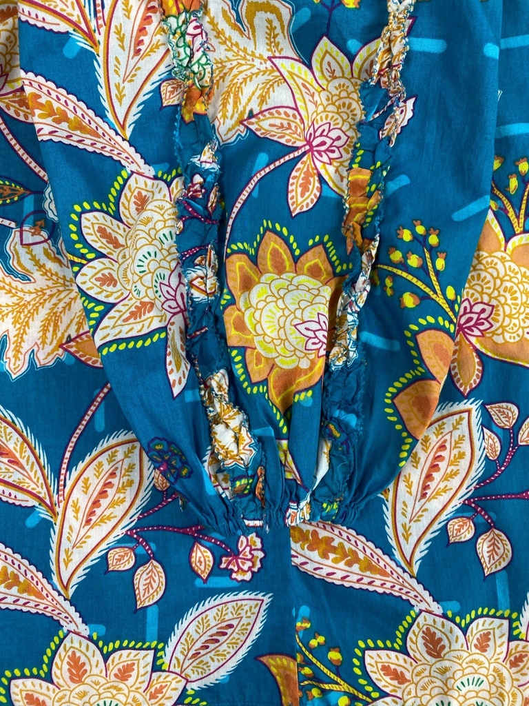 BLUSA CORTA, MANGA LARGA, ESTAMPADO DE FLORES, ELASTICO EN CUELLO