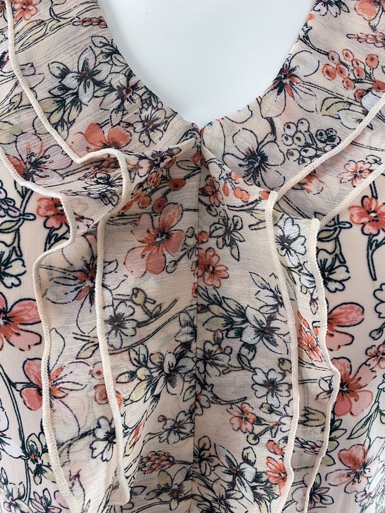 BLUSA ESTAMPADA FLORES CON OLANES