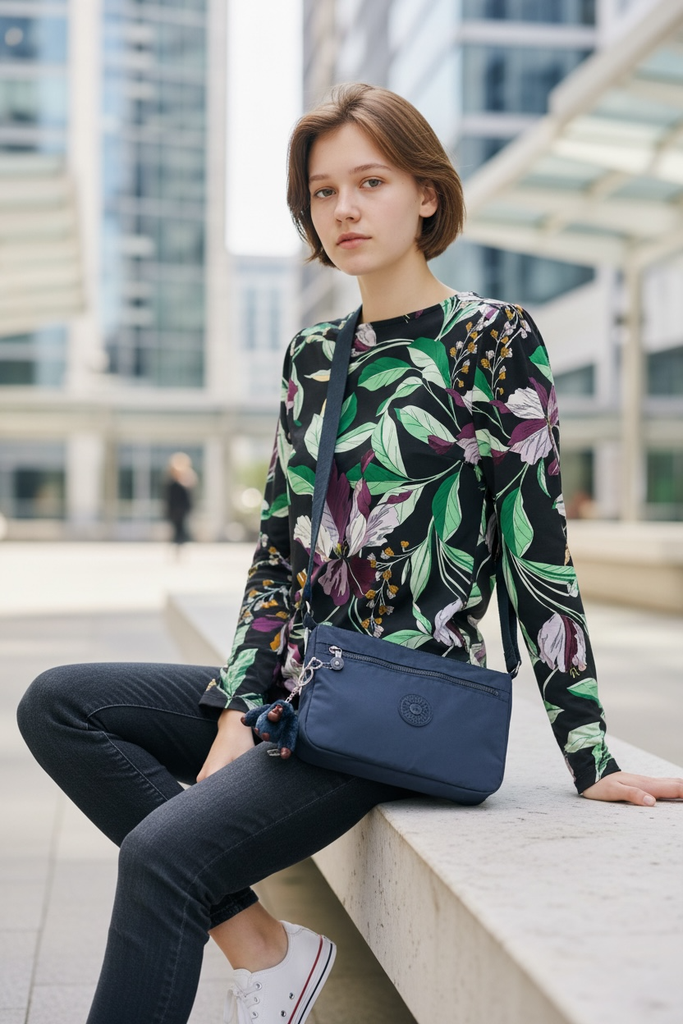BLUSA FLORES Y HOJAS MANGA LARGA