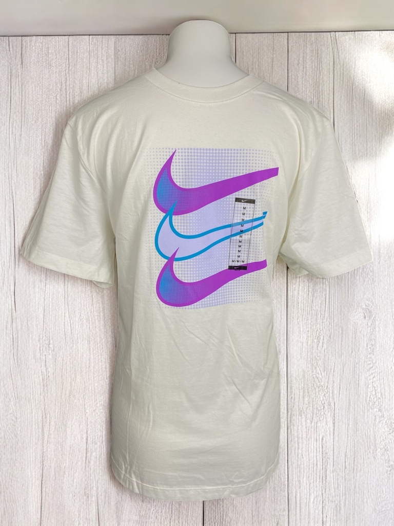 PLAYERA ESTAMPADA CON LOGO