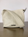 BOLSA BEIGE CON CORREA Y ASA 