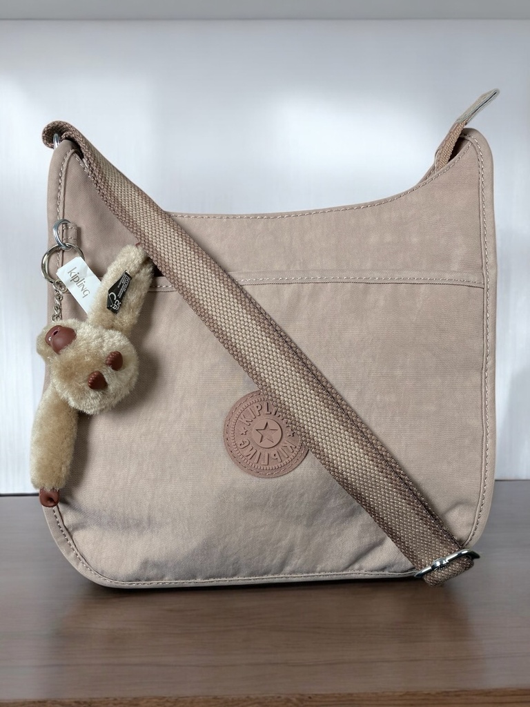 BOLSA ROSA DE TELA CON CORREA