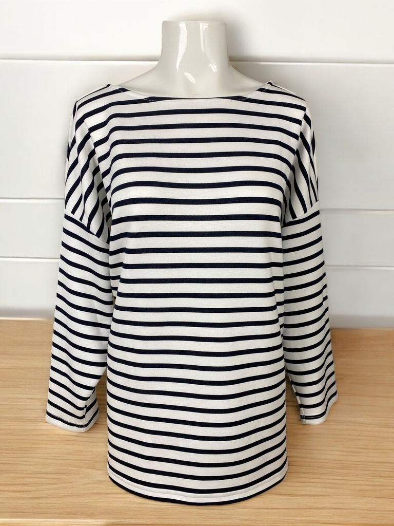 BLUSA BLANCA CON RAYAS AZUL MARINO