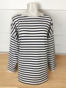 BLUSA BLANCA CON RAYAS AZUL MARINO