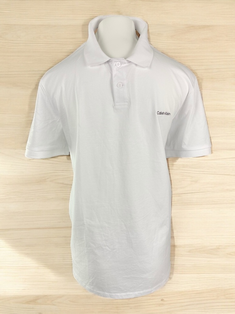 PLAYERA POLO BLANCA CON BOTONES