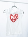 PLAYERA BLANCA CON LOGO ESTAMPADO