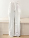 PANTALÓN BLANCO CARGO CON BOTONES Y BOLSAS