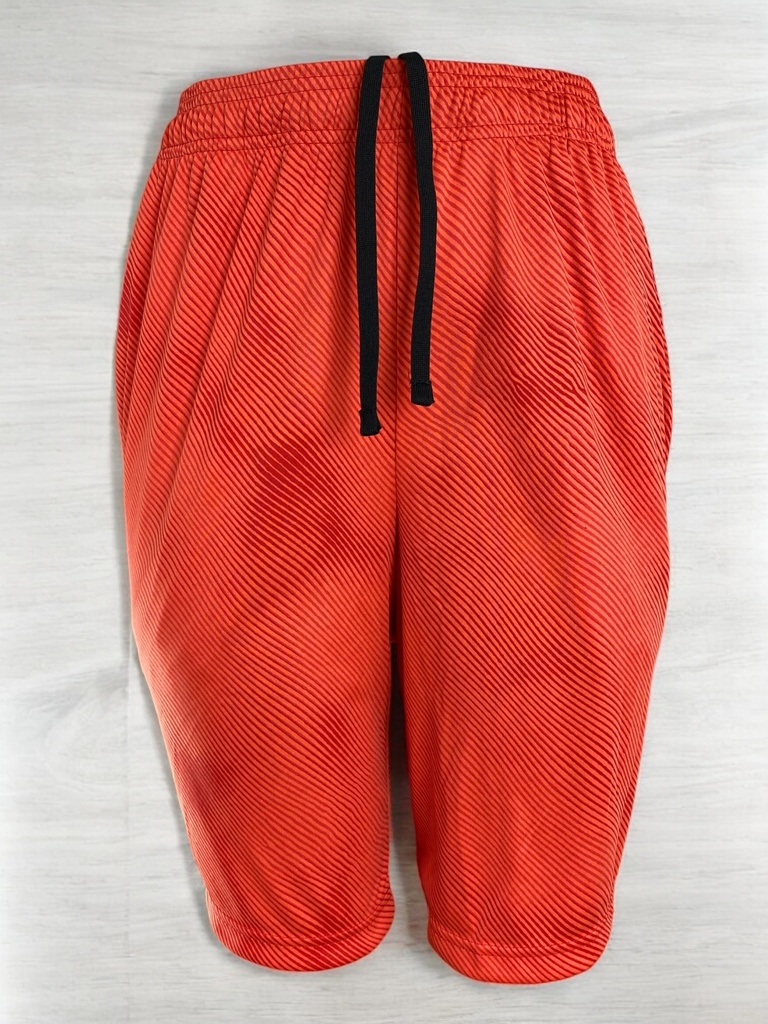 SHORT NARANJA TELA RAYAS MARCA ESTAMPADA