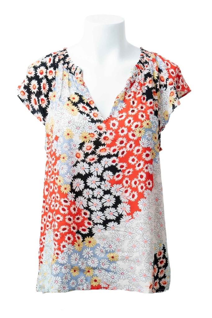 BLUSA ESTAMPADA EN FLORES 