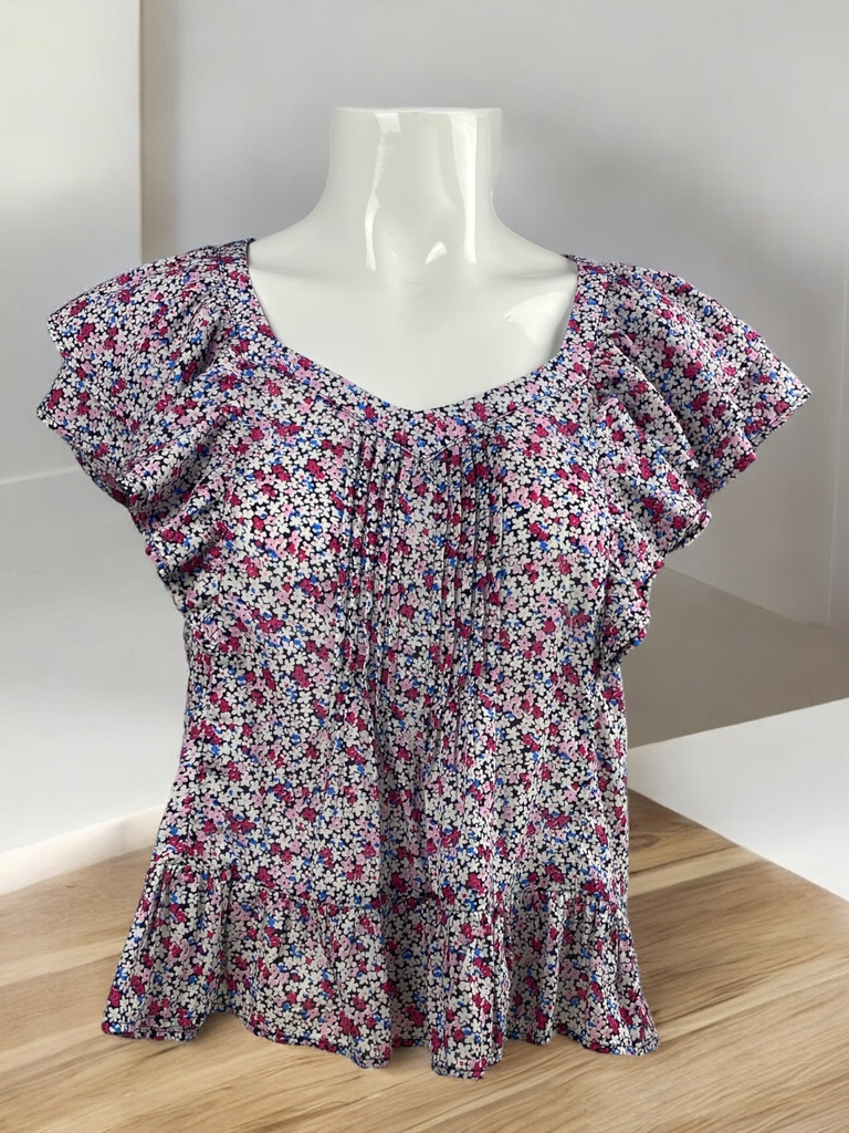 BLUSA CORTA, MANGA CORTA OLANES EN MANGAS Y CINTURA