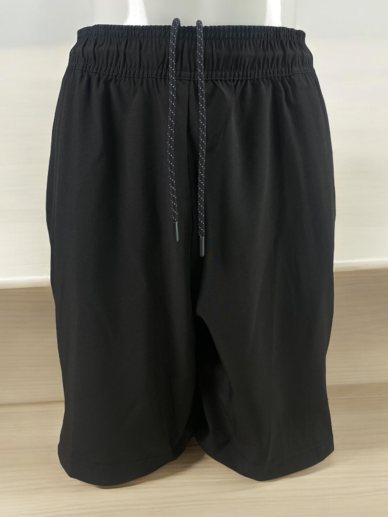 SHORT DEPORTIVO, CON BOLSAS LATERALES