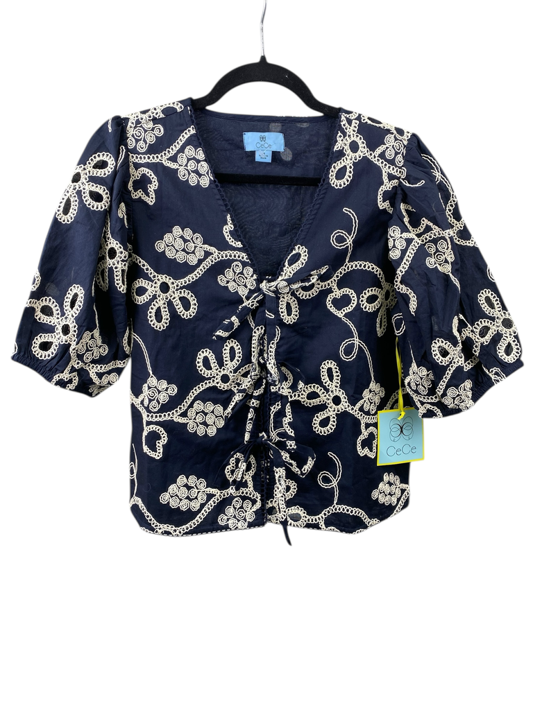 BLUSA AZUL CON BORDADO BEIGE